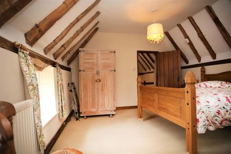 2 bedroom semi-detached house to rent - Photo 3