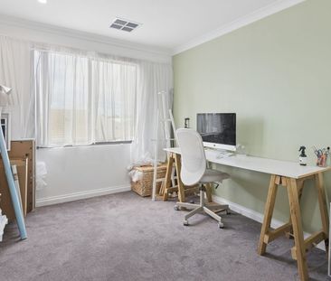 MODERN PARKSIDE LIVING - Photo 2