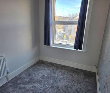 2 bedroom maisonette to rent - Photo 6