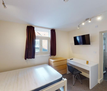 6 bedroom flat to rent - Photo 2