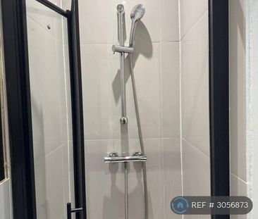 Studio to rent - Photo 6