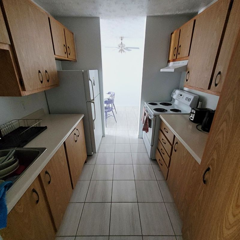 4½ à louer à Sherbrooke — dès 950$/mois, près de l’Université - Photo 1