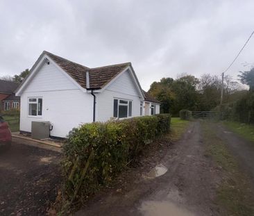 3 bedroom bungalow to rent - Photo 2