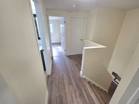For Lease - 184 Ironwood Road, Guelph, Ontario - Photo 4