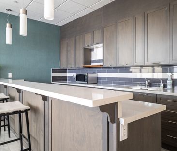 $2,249 / 3 br / 2 ba / 997 sqft 3 bedroom- 220 Cannon st E - Photo 5