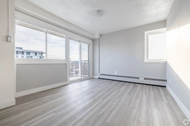 Chanteclair Apartments — Renovated 2 Bedroom - Photo 1