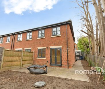 3 bedroom terraced to rent - Photo 2