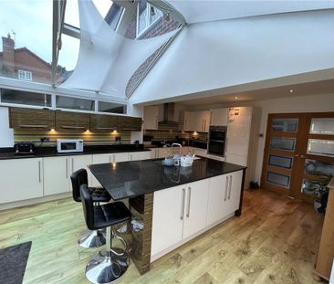 3 bedroom semi-detached house to rent - Photo 5