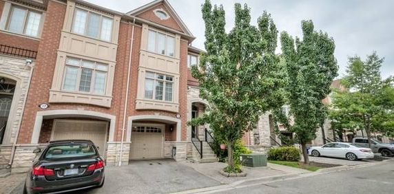 Spacious 3-Bed Townhome in Woodbridge - Photo 2