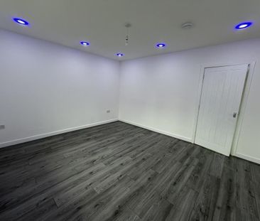 3 bedroom end of terrace house to rent - Photo 6