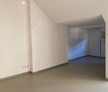 Location Appartement 3 pièces 69m² BESANCON 25000 - Photo 2