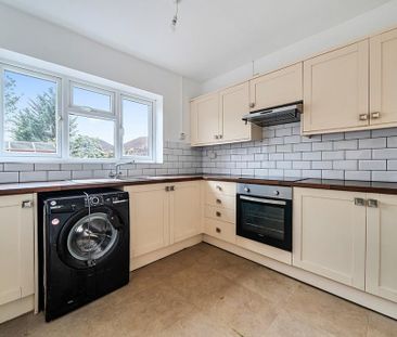 2 bedroom maisonette to rent - Photo 4