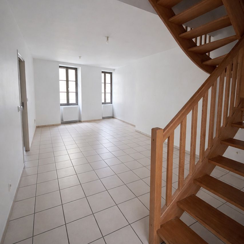 Location Appartement 4 pièces 79m² ROMANS SUR ISERE 26100 - Photo 1