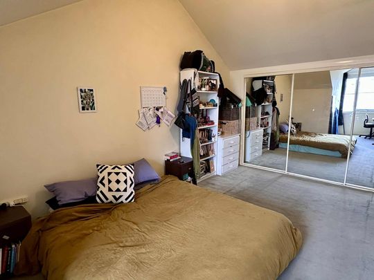 Clifton Hill - Photo 1