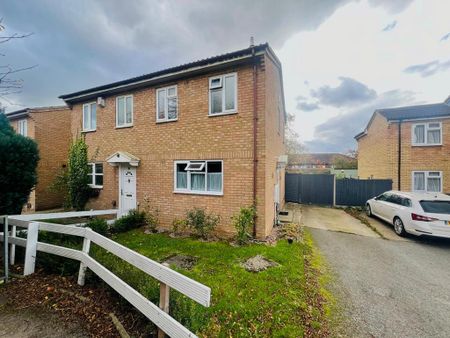 2 bedroom semi-detached house to rent - Photo 2