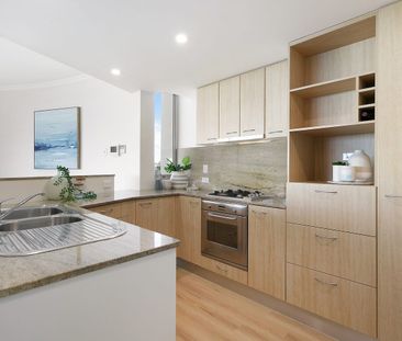 Premium ocean-view living in landmark 'Palm Springs Residences' - Photo 3