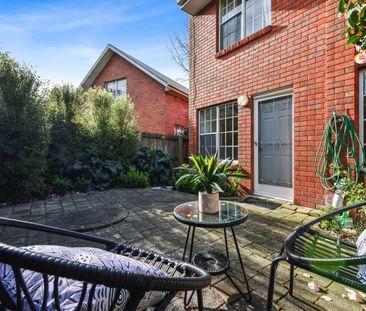 Convenience on Claremont - Photo 1