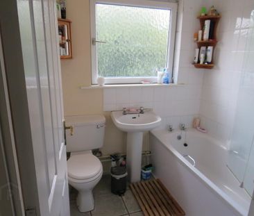 14 Rathmore Avenue, Belfast, BT10 0FT - Photo 6