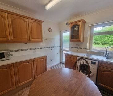 Clos Yr Hendre, Ammanford, SA18 - Photo 3