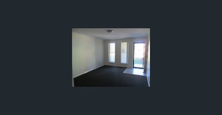 Three Bedroom Family Home - Photo 3