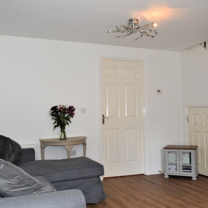 2 bedroom house to rent - Photo 1