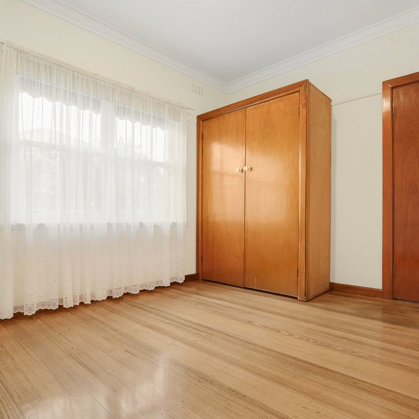 63 Leamington Street, Reservoir VIC 3073 - Photo 1
