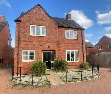 4 bedroom detached house to rent - Photo 3