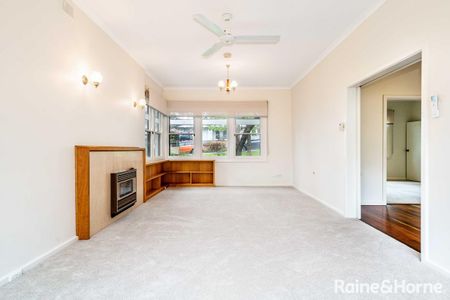 Classic Charm with a Modern Touch - Photo 3