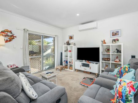 3 BEDROOM, 1 BATHROOM HOUSE IN LARAPINTA – AFFORDABLE FAMILY LIVING - Photo 4