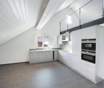 2.5 Zimmer, 110 m², 2. Stock - Photo 1