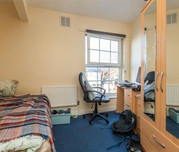 3 bedroom apartment to rent - Photo 4