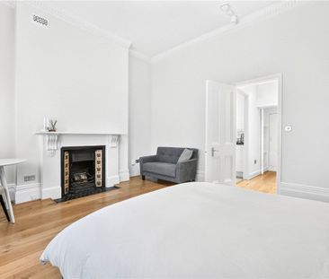 A bright and charming studio apartment in Knightsbridge with Reside... - Photo 3