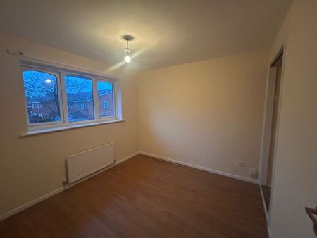 4 bedroom detached house to rent - Photo 5