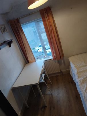 Room in a Shared House, Gerard Avenue, CV4 - Photo 1