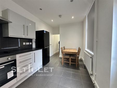 4 bedroom house to rent - Photo 5