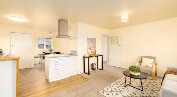 Three bedroom plus a studio - Photo 1