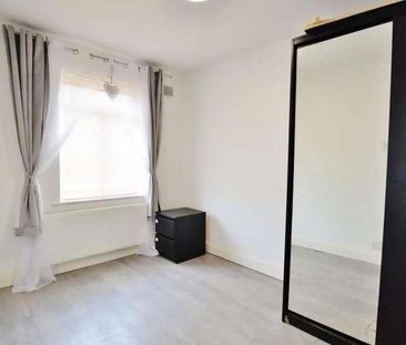 Slough, Berkshire, SL1 - Photo 3