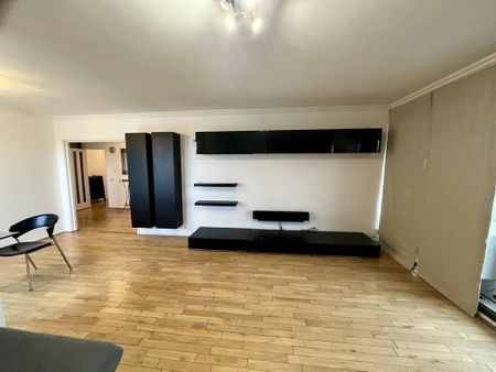 3 bedroom flat to rent - Photo 2
