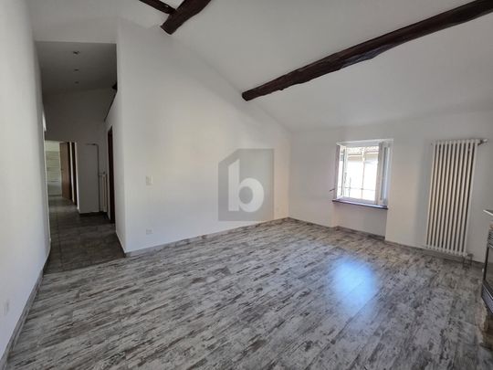 ACCOGLIENTE E SOLEGGIATO IN POSIZIONE CENTRALE - Foto 1