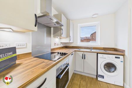 Laurie Close, Yate, Bristol - Photo 5