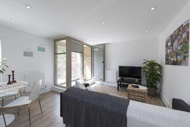Triangle Place, Clapham South, SW4 - Photo 1