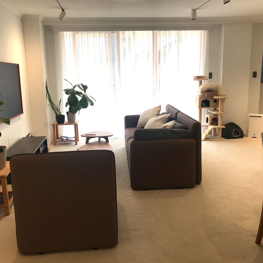 Wollstonecraft - Photo 1