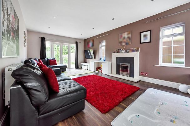 5 bedroom detached house to rent - Photo 1