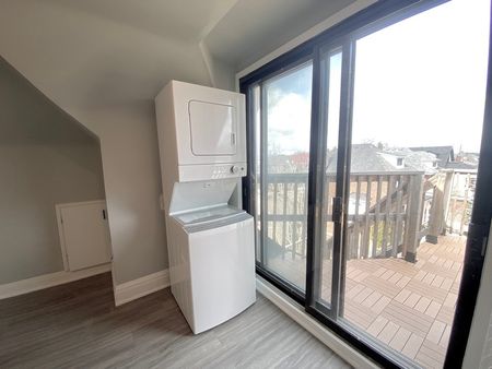 $1,325 / 1 br / 1 ba / 400 sqft Unit 3 - 953 Montclair Ave, Hamilton - Photo 2