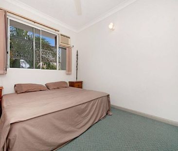 Stylish 2-Bedroom Apartment in Prime Parramatta Park Location - Photo 2