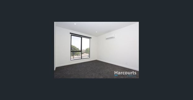 Modern 3-Bedroom Home with Stylish Features in Thomastown - Photo 1