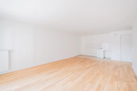 Rental Apartment Courbevoie Marceau - République - Photo 2