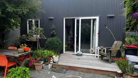 Pet friendly sunny 2 Bdr home - Photo 3