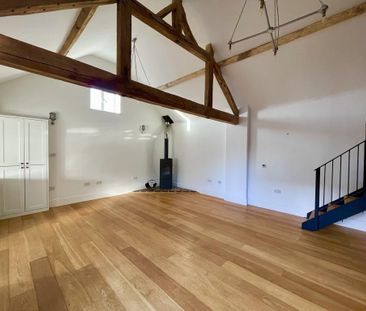 3 bedroom barn conversion to rent - Photo 2