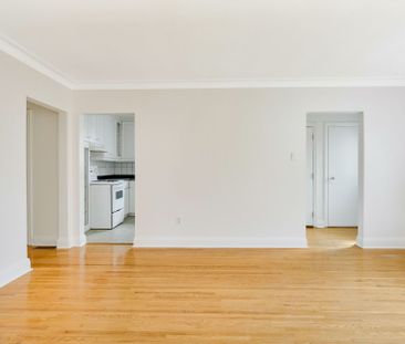 For Lease - 71 Royalavon Crescent Unit# Main, Toronto, Ontario - Photo 2